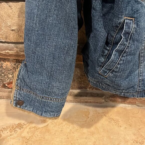 Y2K Vintage Wrangler Denim Jacket Faux Fur Lining - Picture 4 of 7